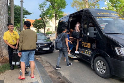 Xe Hà Nội đi Sapa  Eco Sapa Limousine Vân